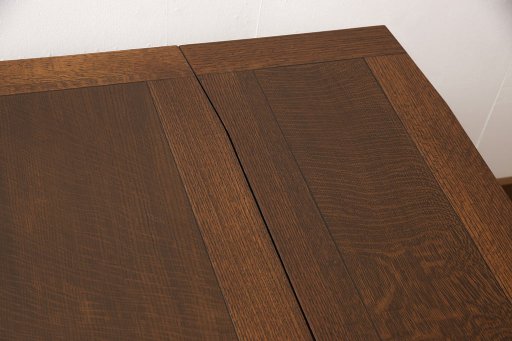 イギリスアンティーク　オーク材　脚の凝ったデザインが美しいドローリーフテーブル(エクステンションテーブル、ダイニングテーブル)(R-052776)