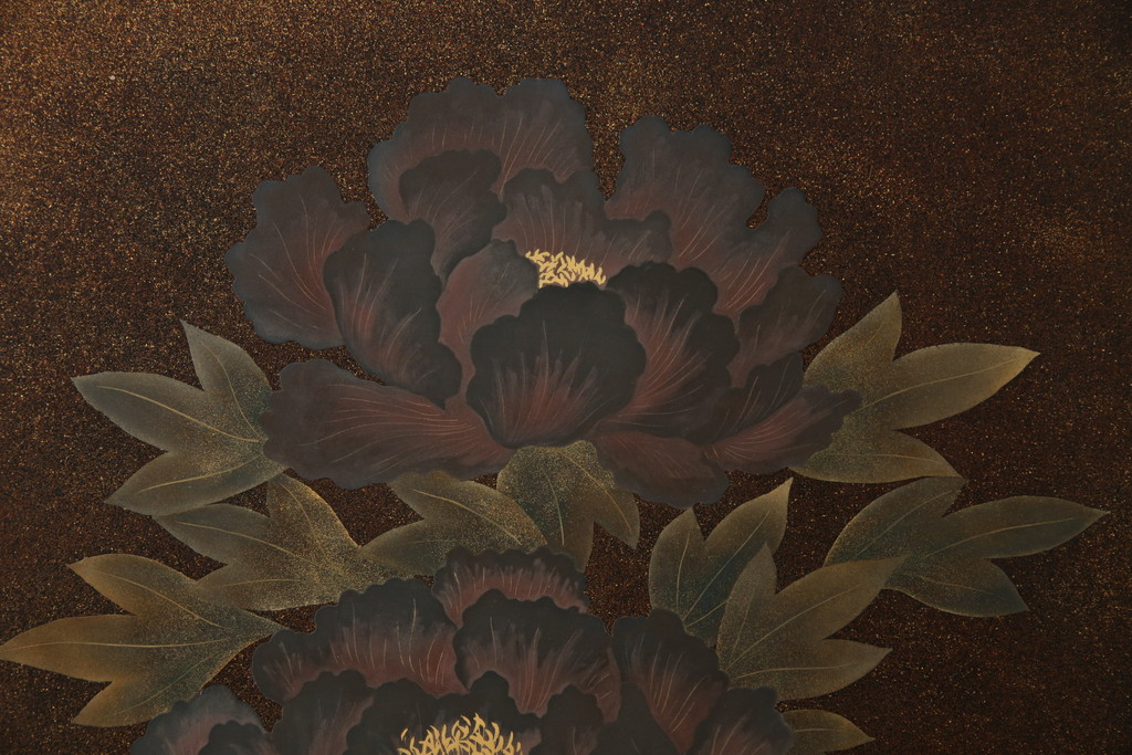 中古　美品　最高級　総漆塗り　まるで絵画のような前面蒔絵と螺鈿細工の意匠が楽しめる中桐箪笥(和タンス、和たんす、着物箪笥、和服箪笥、引き出し)(定価約400万円)(R-057977)