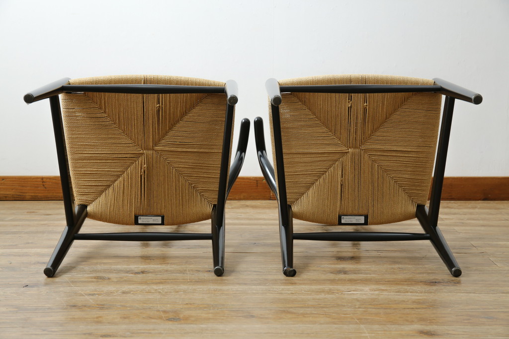 中古　超美品　北欧家具　老舗家具メーカー CARL HANSEN & SON(カール・ハンセン&サン)　ハンス J. ウェグナー(HANS J. WEGNER)デザイン　CH24　ビーチ材　本革(レザー)クッション付き　特徴的なラインを描く美しいフォルムのYチェア2脚セット(ワイチェア、ダイニングチェア、アームチェア、イス、椅子、バラ売り可能)(定価約27万円)(R-083150)