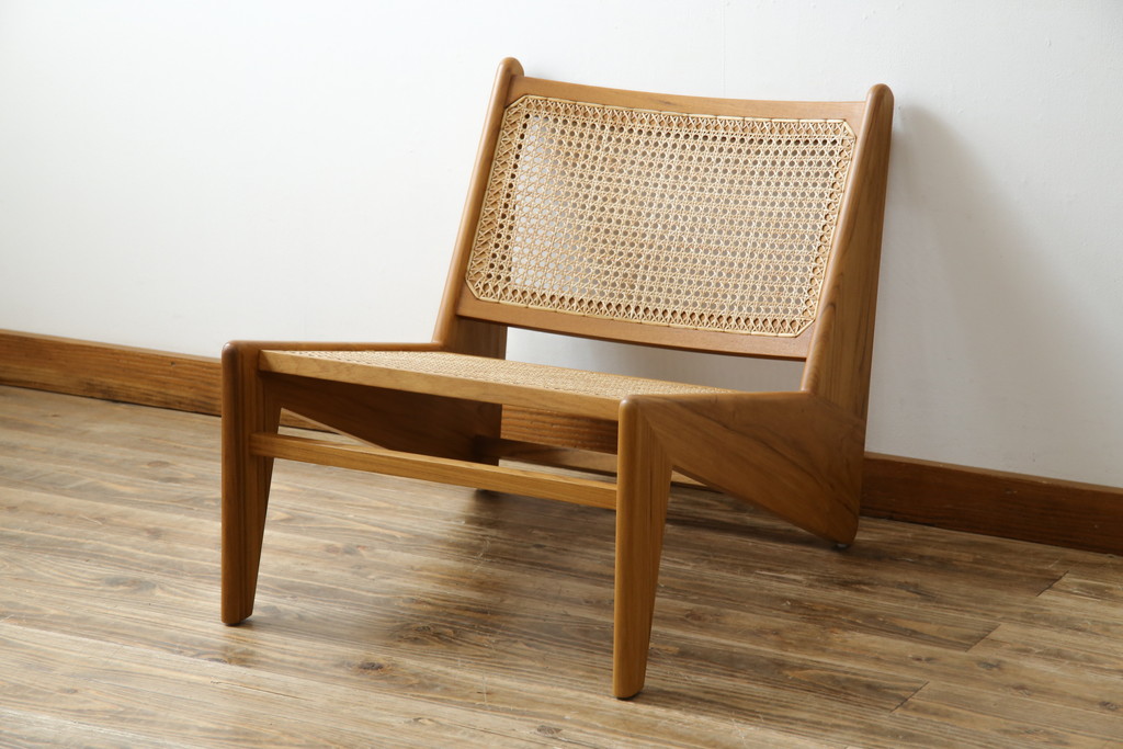 中古　新品未使用　Phantom Hands(ファントムハンズ)　Pierre Jeanneret(ピエール ジャンヌレ)　Project Chandigarh(プロジェクト チャンディーガル)　PH59　　ユニークなデザインのカンガルーチェア(ラウンジチェア、アームレスチェア、椅子、イス)(定価約75万円)(R-083322)