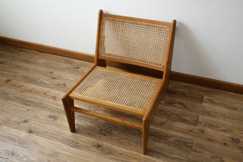 中古　新品未使用　Phantom Hands(ファントムハンズ)　Pierre Jeanneret(ピエール ジャンヌレ)　Project Chandigarh(プロジェクト チャンディーガル)　PH59　　ユニークなデザインのカンガルーチェア(ラウンジチェア、アームレスチェア、椅子、イス)(定価約75万円)(R-083322)