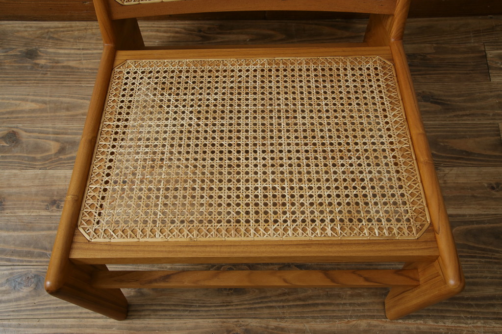 中古　新品未使用　Phantom Hands(ファントムハンズ)　Pierre Jeanneret(ピエール ジャンヌレ)　Project Chandigarh(プロジェクト チャンディーガル)　PH59　　ユニークなデザインのカンガルーチェア(ラウンジチェア、アームレスチェア、椅子、イス)(定価約75万円)(R-083322)
