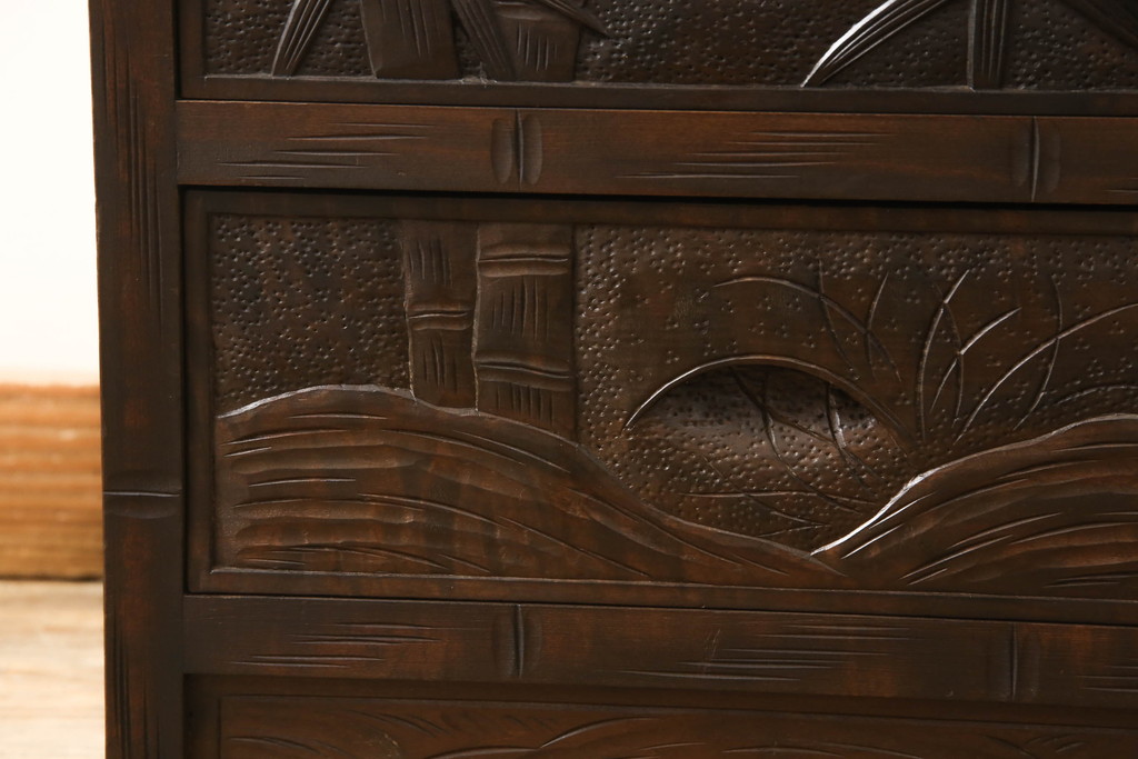 和製ビンテージ　軽井沢彫り　大胆にあしらわれた竹の図案が目を惹く小引き出し(小物収納、チェスト、引き出し、ヴィンテージ)(R-061417)
