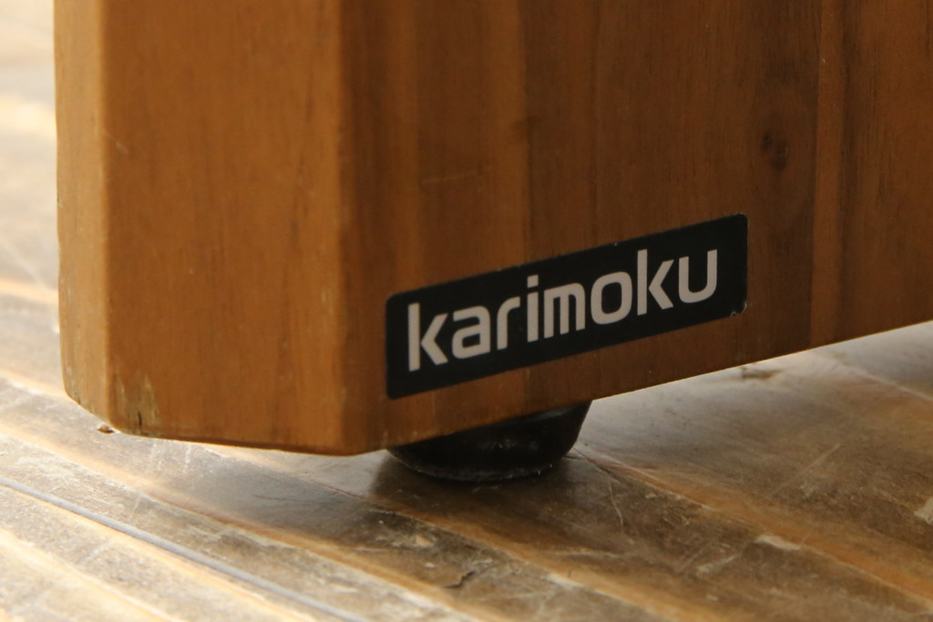 中古　美品　カリモク(karimoku)　スタンダードモダンシリーズ　ウォールナット　スウェード調のクッションカバーが取り出し可能タイプのシンプルなベンチ(長椅子、1人掛け、2人掛け)(定価約11万円)(R-081172)