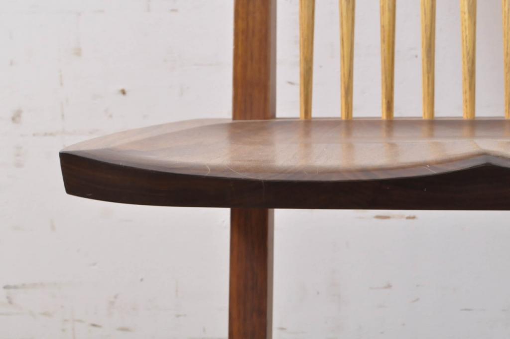中古　ジョージナカシマ　桜製作所　コノイドチェア(CONOID CHAIR)　CN101　スタイリッシュな佇まいのサイドチェア(板座チェア、ダイニングチェア、椅子、イス)(R-068143)