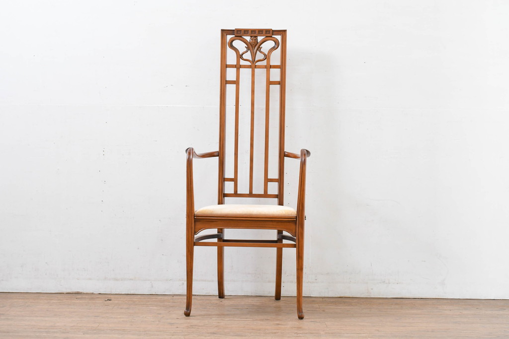 中古　美品　イタリア　高級ブランド家具　メデア(Medea)　背板の彫刻と華やかなファブリックが印象的なハイバックチェア(椅子、イス、ダイニングチェア、アームチェア)(定価40万5千円)(R-083509)