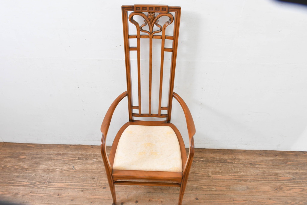 中古　美品　イタリア　高級ブランド家具　メデア(Medea)　背板の彫刻と華やかなファブリックが印象的なハイバックチェア(椅子、イス、ダイニングチェア、アームチェア)(定価40万5千円)(R-083509)