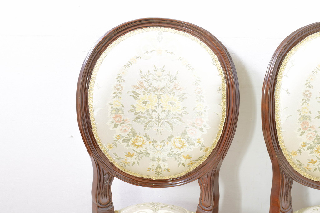中古　スペイン高級家具　気品のある佇まいで空間を引き立てるダイニングチェア4脚セット(椅子、イス)(R-074500)