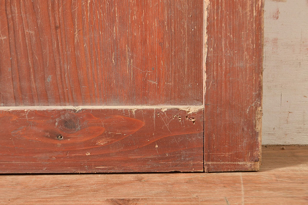 アンティーク建具　赤みがかった色味が印象的なヒノキ材製の蔵戸(引き戸、玄関戸)(R-048604)