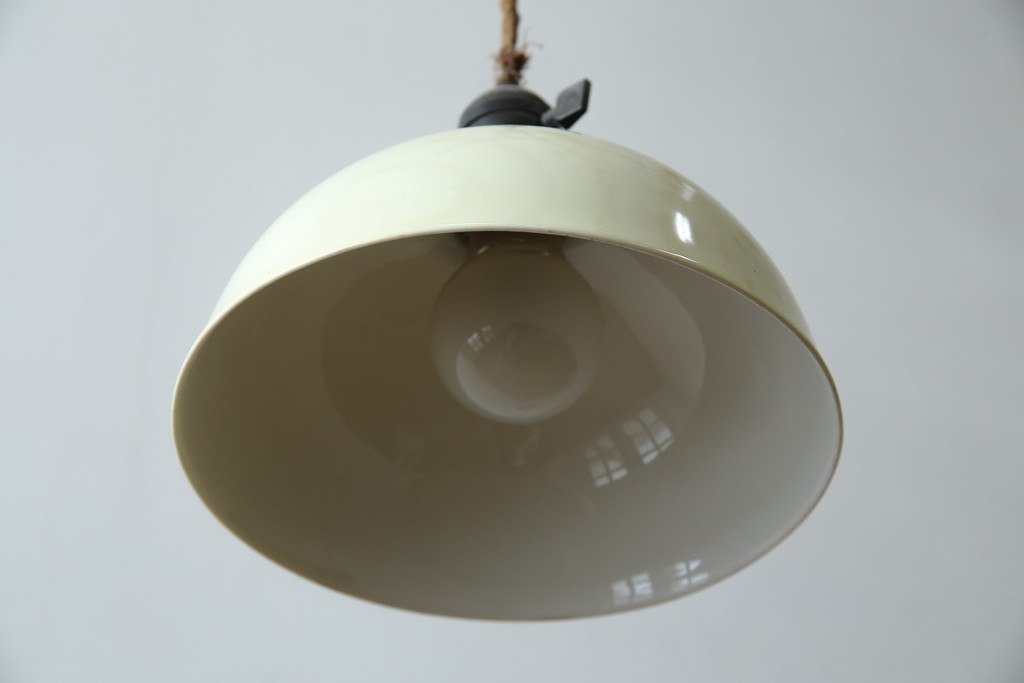和製アンティーク　オールドノリタケ(則武、日本陶器、Noritake)　丸みを帯びたシルエットが空間に穏やかな品格をもたらすシンプルな照明カバー(シェード、電笠、ペンダントライト、吊り下げ照明、天井照明)(R-083337)