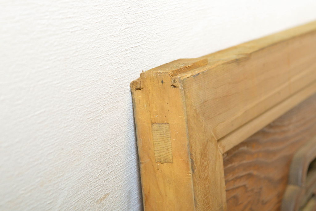 アンティーク建具　意匠を凝らした立体的な彫刻が見事な欄間1枚(明り取り、明り取り)(R-062031)