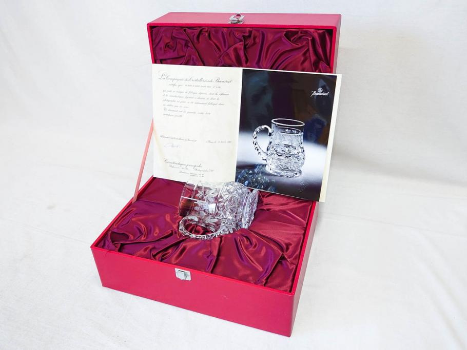 フランス　Baccarat　バカラ　特別限定　希少　1989-5/80　きらめく上品なカットが美しいビアマグ(フルレッドクリスタルガラス、ジョッキ、グラス、ケース付き、証明書付き)(R-077068)