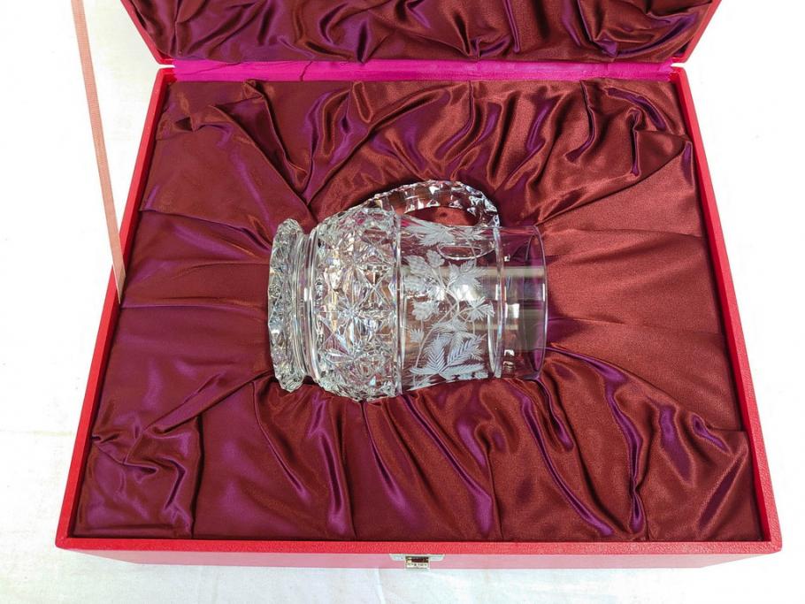 フランス　Baccarat　バカラ　特別限定　希少　1989-6/80　きらめく上品なカットが美しいビアマグ(フルレッドクリスタルガラス、ジョッキ、グラス、ケース付き、証明書付き)(R-077069)