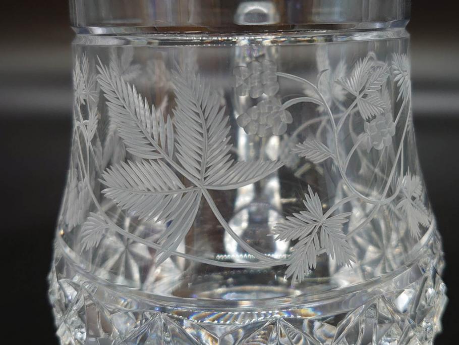 フランス　Baccarat　バカラ　特別限定　希少　1989-7/80　きらめく上品なカットが美しいビアマグ(フルレッドクリスタルガラス、ジョッキ、グラス、ケース付き、証明書付き)(R-077070)