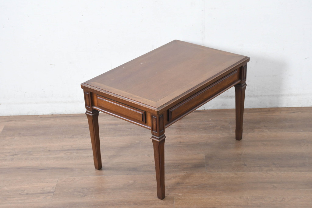 中古　美品　maruni(マルニ木工)　地中海ロイヤルシリーズ(ROYAL)　上品で繊細な装飾が英国クラシックを彷彿とさせる引き出し付きエンドテーブル(サイドテーブル、コーヒーテーブル、ナイトテーブル、花台、飾り台)(定価約13万円)(R-083550)