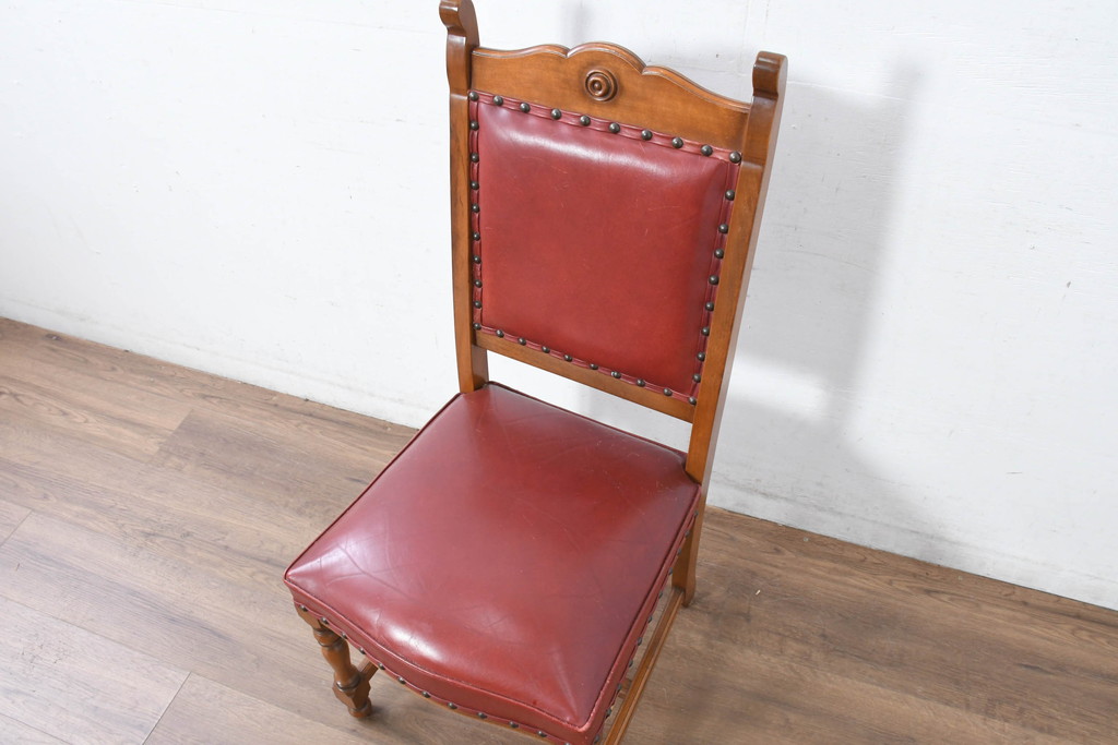 中古　横浜クラシック家具　ダニエル(daniel)　ミッシェル(Michel)サイドチェア　A-504　本革(レザー)　格式ある佇まいが置くだけで絵になるダイニングチェア(ろくろ脚、椅子、イス)(R-083391)