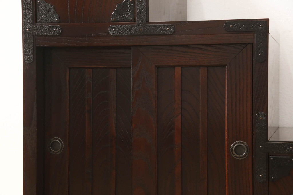 中古　筑後民芸　表面欅(ケヤキ)材　美しい木目が高級感を演出する両面使える階段箪笥(和タンス、収納箪笥)(R-061680)