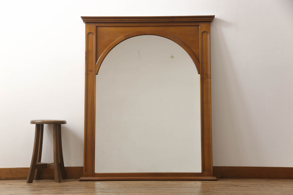 中古　美品　イタリア　窓枠のようなデザインがおしゃれなウォールミラー(壁掛け鏡)(定価約20万円)(R-059437)