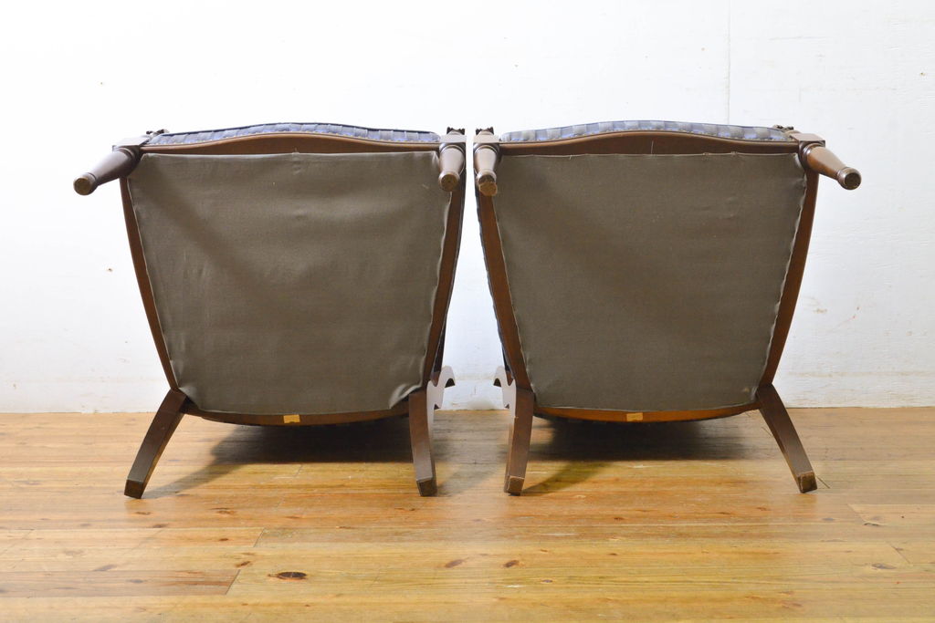 中古　maruni(マルニ木工)　KENT-COURT(ケントコート)　洗練された佇まいが美しいアームチェア2脚セット(ラウンジチェア、一人掛け、椅子)(R-062409)