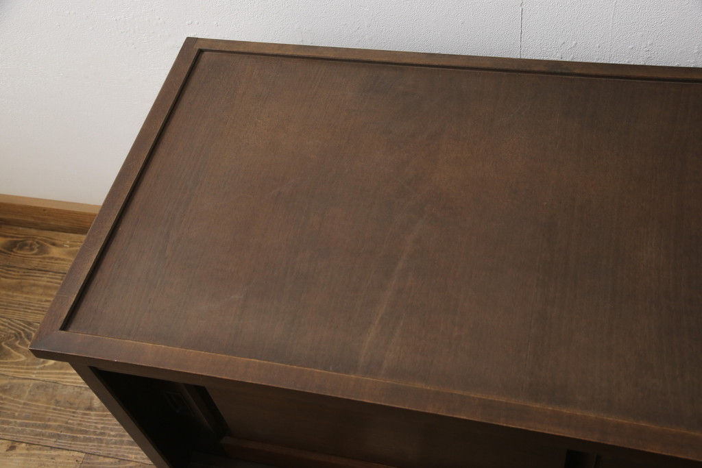 中古　北海道民芸家具　落ち着きのある上品な佇まいが魅力のローボード(収納棚、サイドボード、テレビ台)(R-057716)