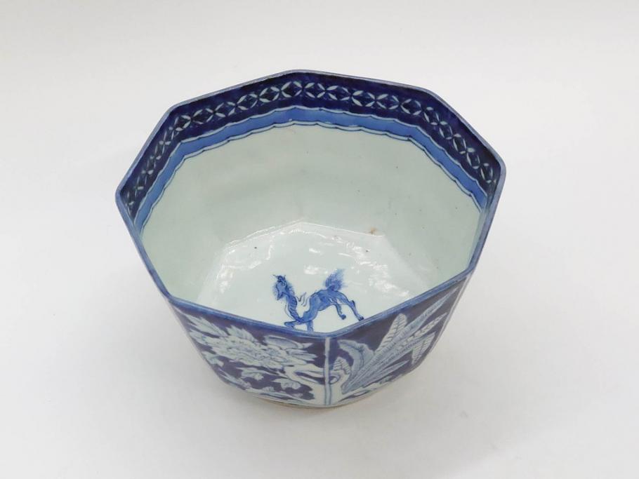 江戸期　古伊万里　染付　麒麟　花の図　約18cm　6寸　大胆な図柄と藍色が目を惹く鉢(六寸、和食器、和皿)(R-077088)