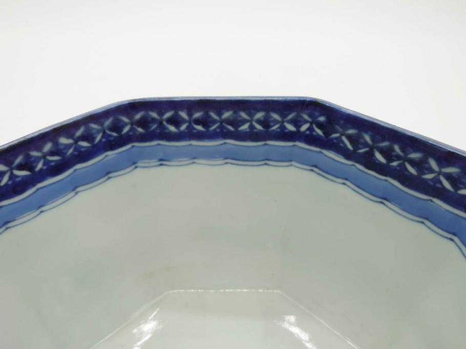 江戸期　古伊万里　染付　麒麟　花の図　約18cm　6寸　大胆な図柄と藍色が目を惹く鉢(六寸、和食器、和皿)(R-077088)