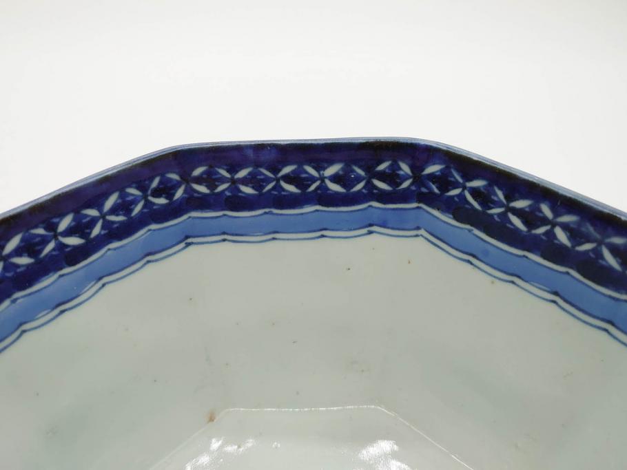 江戸期　古伊万里　染付　麒麟　花の図　約18cm　6寸　大胆な図柄と藍色が目を惹く鉢(六寸、和食器、和皿)(R-077088)