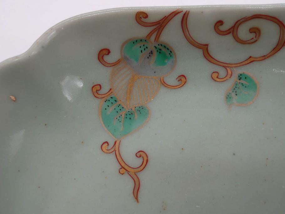 江戸期　古伊万里　青磁　金彩　蔦文　約18cm　6寸　金彩が上品なアクセントになる変形皿2枚セット(六寸、中皿、和食器、和皿)(R-077090)