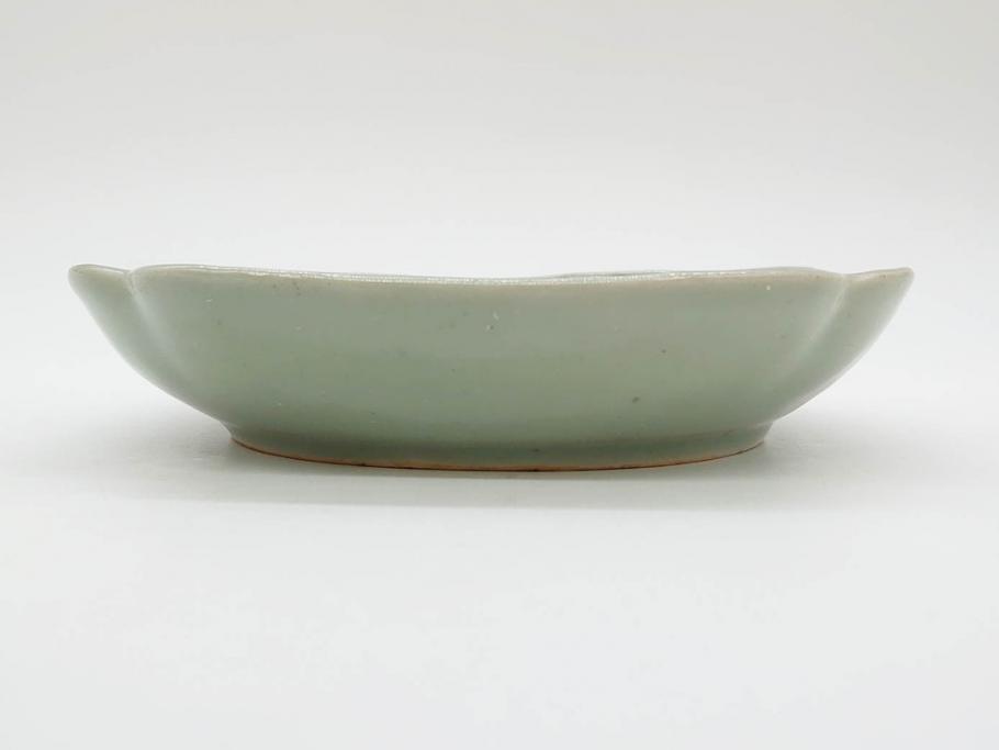 江戸期　古伊万里　青磁　金彩　蔦文　約18cm　6寸　金彩が上品なアクセントになる変形皿2枚セット(六寸、中皿、和食器、和皿)(R-077090)