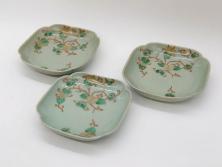 江戸期　古伊万里　青磁　金彩　蔦文　約18cm　6寸　金彩が上品なアクセントになる変形皿3枚セット(六寸、中皿、和食器、和皿)(R-077091)