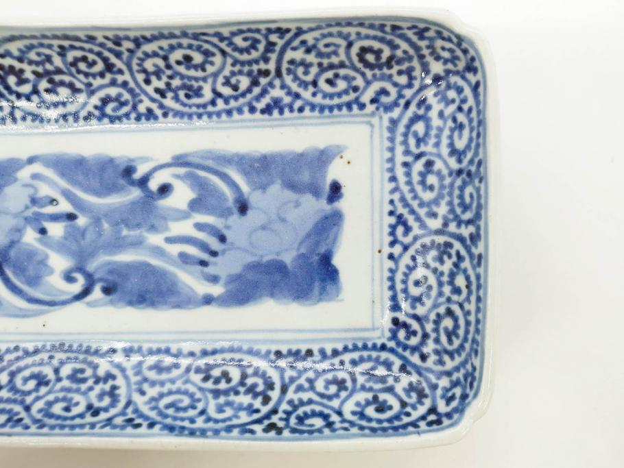 江戸期　古伊万里　染付　冨貴長春　約21cm　7.1寸　牡丹蛸唐草文　細やかで力強く描かれた文様が魅力的な長皿2枚セット(七寸一分、和食器、和皿)(R-077093)