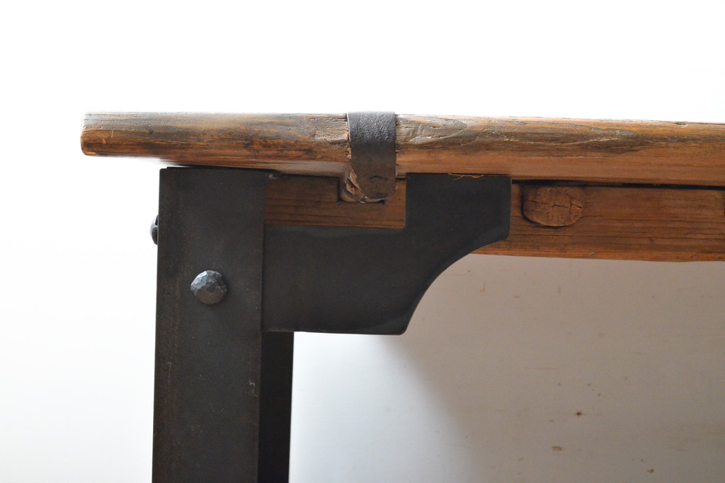 アジアンアンティーク　個性的!　古いドアをリメイクしたダイニングテーブル(4人掛け、6人掛け)(R-058607)