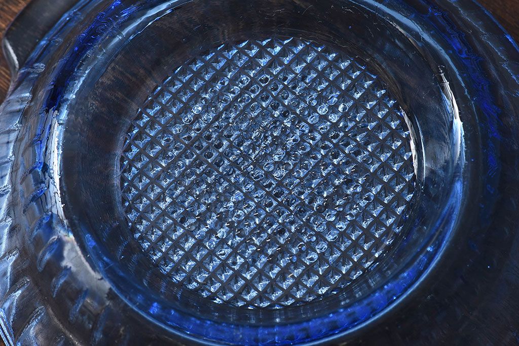 アンティーク雑貨　昭和レトロ　色ガラスのおろし器(プレスガラス)