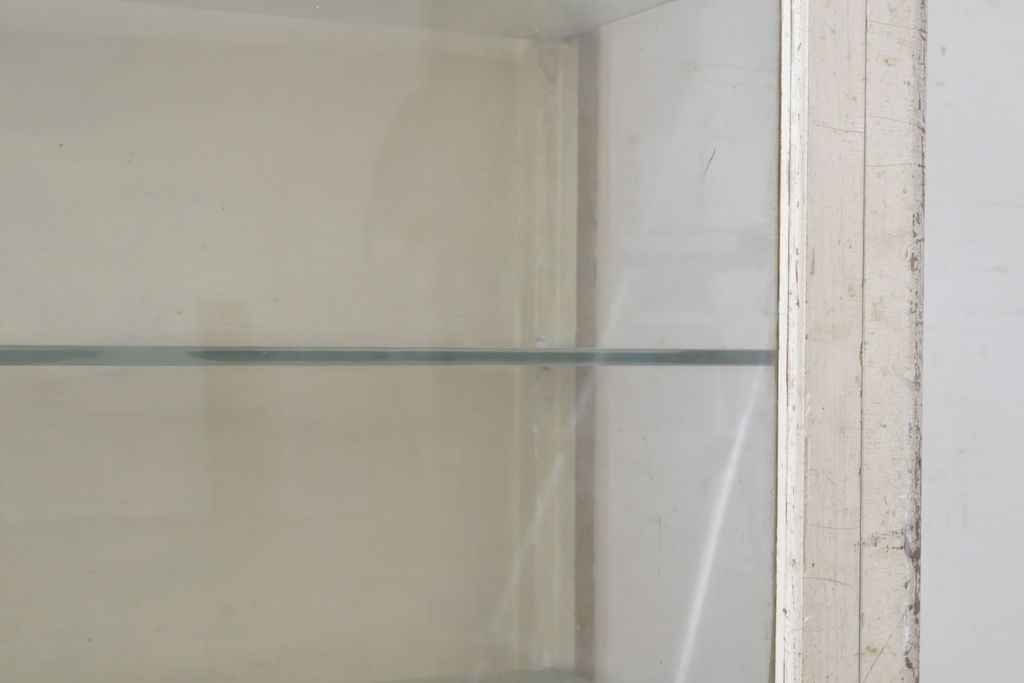 和製アンティーク　脚(台輪)リメイク　ホワイトカラーが可愛らしいケビントガラスケース(ショーケース、陳列棚、飾り棚、収納棚)(R-062641)