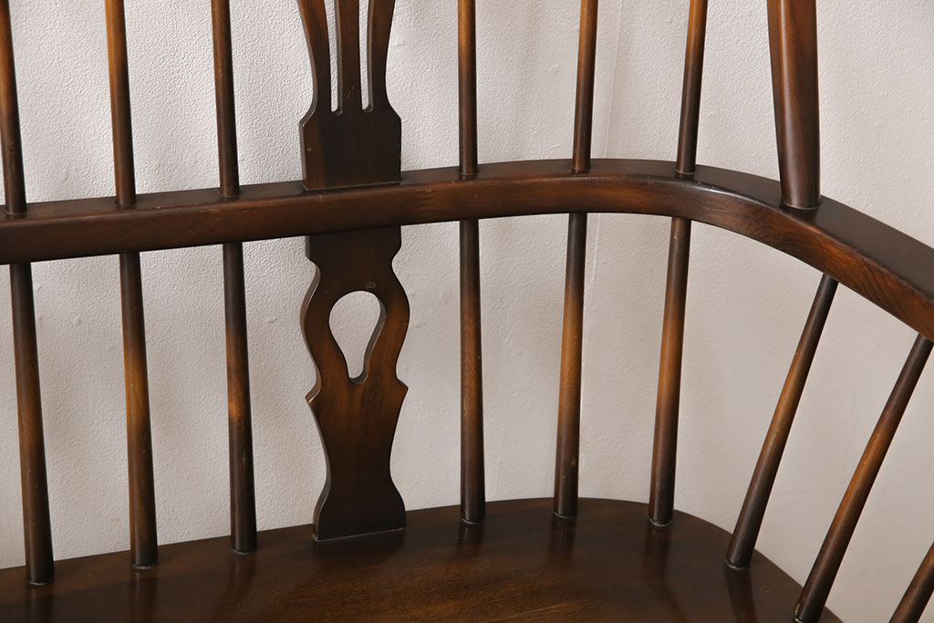 中古　飛騨産業　希少!ぬくもり溢れる木肌が魅力的なウィンザーチェア(椅子、ダイニングチェア、ウインザーチェア)(R-049241)