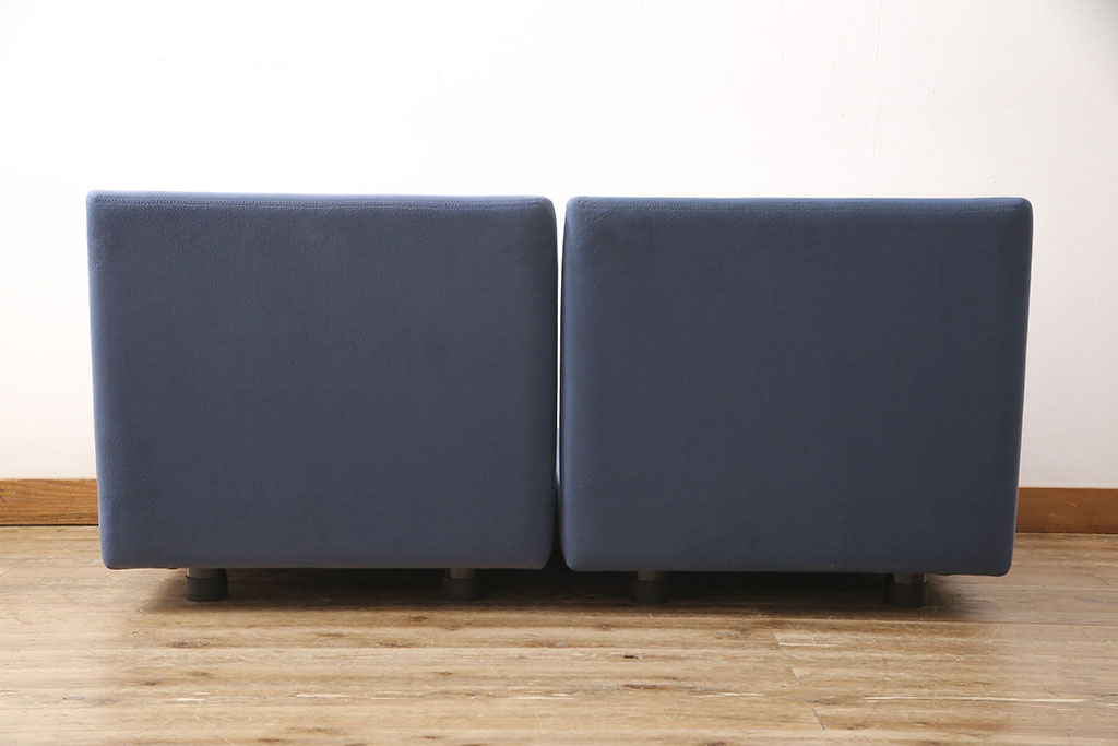 中古　arflex(アルフレックス)　A SOFA(エー・ソファ)　涼しげな色合いが爽やかさを醸し出す6人掛けソファ+クッション&オットマンセット(定価約125万円)(六人掛けソファ)(R-052710)