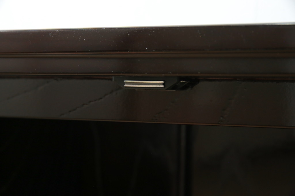 新品　未使用　仙台箪笥　落ち着きのある色味が魅力的な仏壇と仏具のセット(仙台仏壇)(定価約30万円)(R-078841)