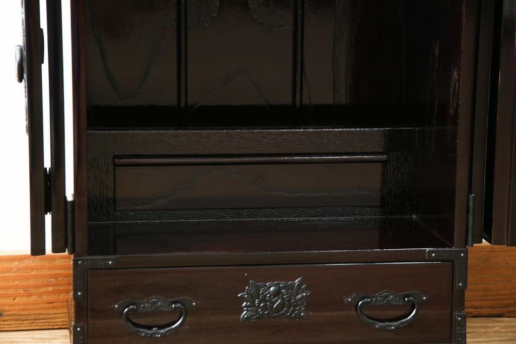 新品　未使用　仙台箪笥　落ち着きのある色味が魅力的な仏壇と仏具のセット(仙台仏壇)(定価約30万円)(R-078841)