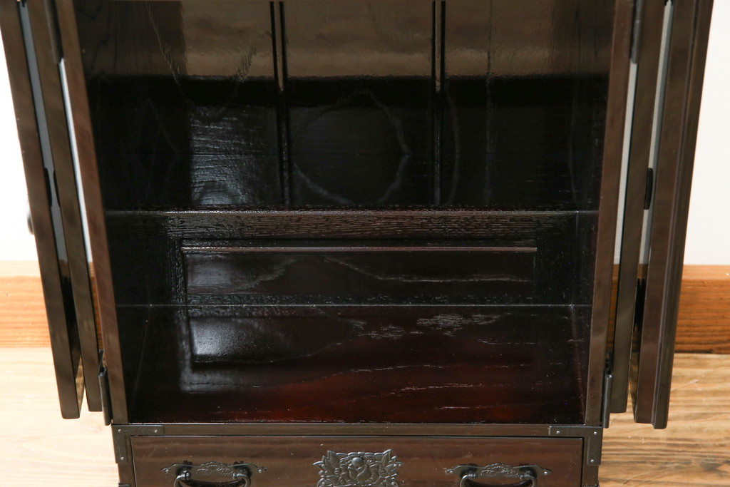 新品　未使用　仙台箪笥　落ち着きのある色味が魅力的な仏壇と仏具のセット(仙台仏壇)(定価約30万円)(R-078841)