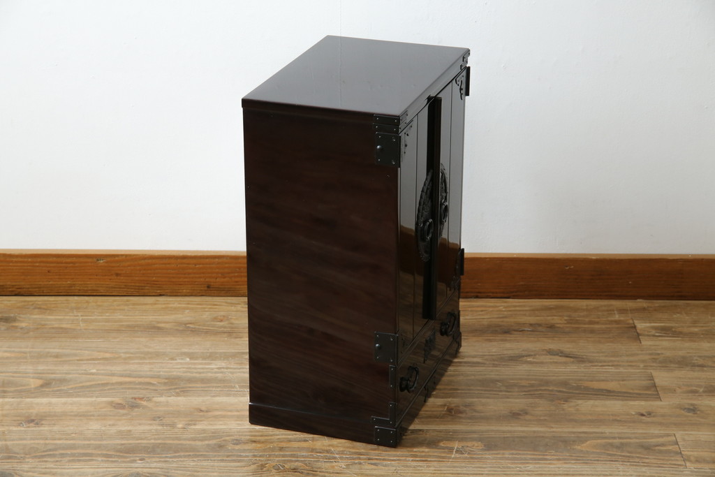 新品　未使用　仙台箪笥　落ち着きのある色味が魅力的な仏壇と仏具のセット(仙台仏壇)(定価約30万円)(R-078841)