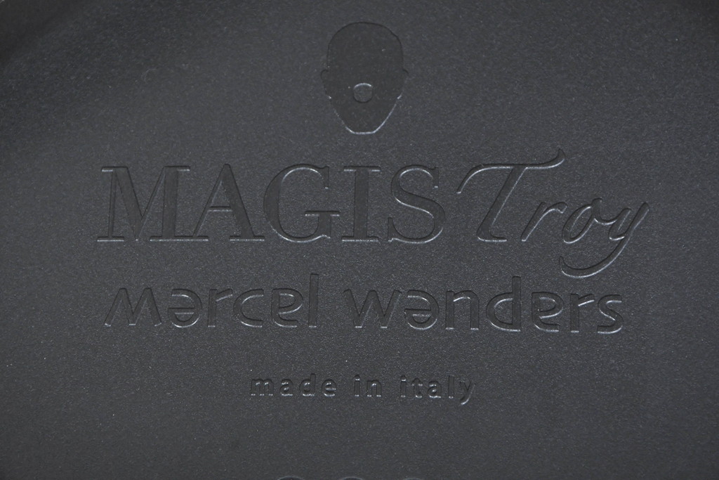 中古　美品　イタリア　マジス(MAGIS)　トロイ 4スター・キャスター(TROY, 4 STAR WHEELS)　マルセル・ワンダース(MARCEL WANDERS)デザイン　 機能性と美しさを兼ね備えたデザインが空間にモダンで軽快な印象を与えるキャスターチェア6脚セット(オフィスチェア、ミーティングチェア、椅子、イス、ダイニングチェア、バラ売り可能)(定価約45万円)(R-083602)