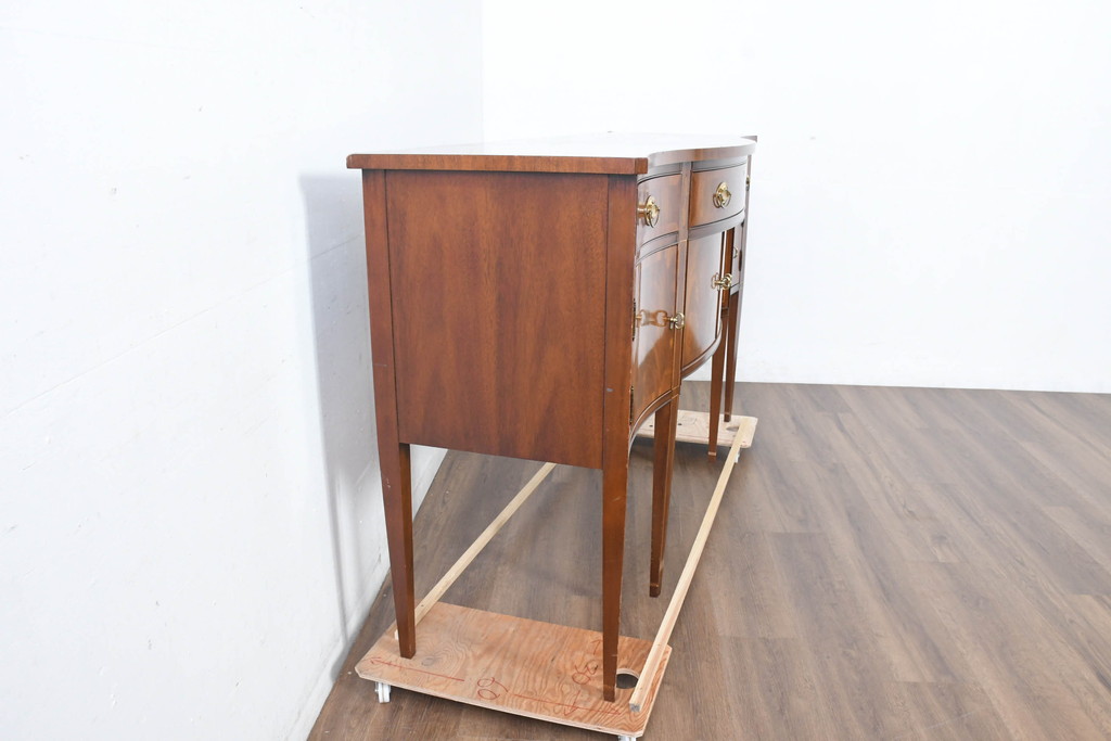 中古　高級品　マホガニー材　ヒッコリーチェア(HICKORY CHAIR)　優雅な象嵌が印象的なサイドボード(コンソールテーブル、サイドキャビネット、収納棚、戸棚、飾り棚)(定価約94万円)(R-083592)