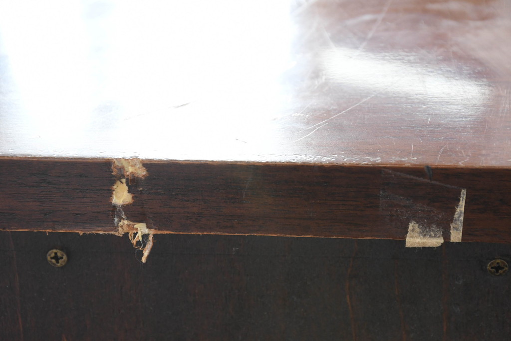中古　高級品　マホガニー材　ヒッコリーチェア(HICKORY CHAIR)　優雅な象嵌が印象的なサイドボード(コンソールテーブル、サイドキャビネット、収納棚、戸棚、飾り棚)(定価約94万円)(R-083592)
