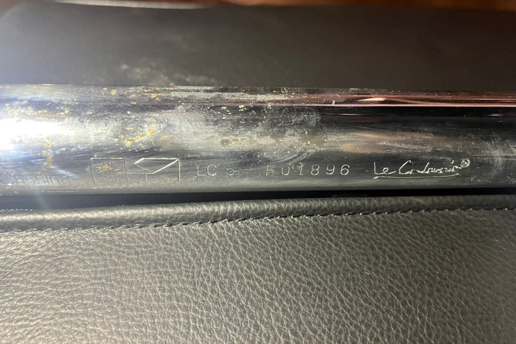 中古　美品　本革(レザー)　Cassina(カッシーナ)　Le Corbusier(ル・コルビュジエ)　LC5　シンプルモダンなデザインが素敵な3人掛けソファ(3Pソファ、三人掛け)(定価約174万円)(R-068572)