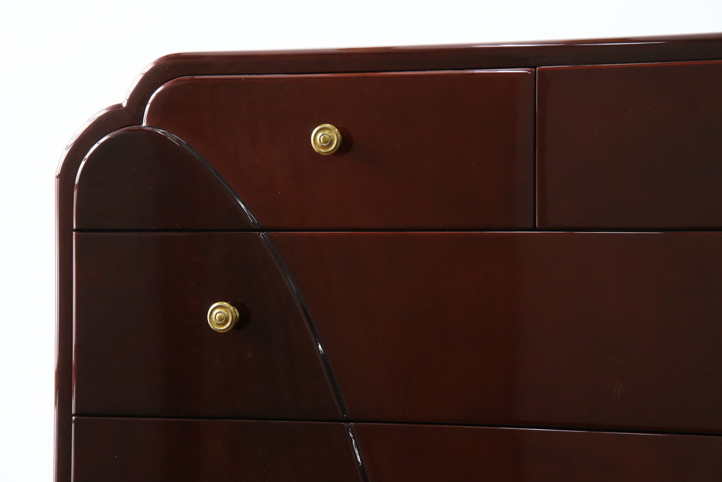 中古　美品　最高級　家具の宝石　キットファニチュア(KIT FURNITURE)　北谷家具　イタリアンデザイン　艶やかな木肌と美しい曲線デザインが魅力!!上品な取っ手が高級感を演出するチェスト(洋服タンス、サイドチェスト、衣装箪笥、整理箪笥、収納箪笥、引き出し)(定価約75万円)(R-083344)