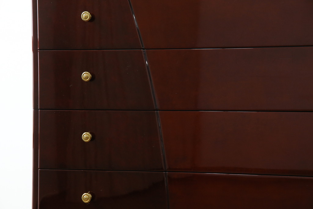 中古　美品　最高級　家具の宝石　キットファニチュア(KIT FURNITURE)　北谷家具　イタリアンデザイン　艶やかな木肌と美しい曲線デザインが魅力!!上品な取っ手が高級感を演出するチェスト(洋服タンス、サイドチェスト、衣装箪笥、整理箪笥、収納箪笥、引き出し)(定価約75万円)(R-083344)