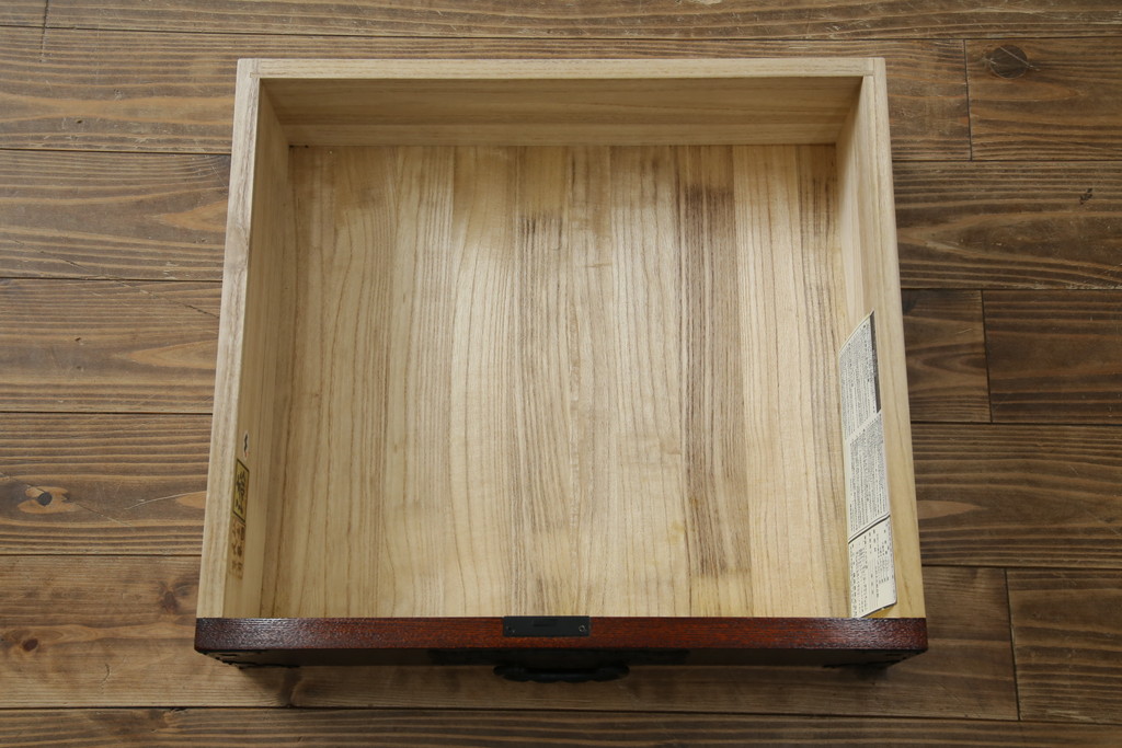 中古　美品!!　希少　仙台箪笥　特注モデル!!　和の空間を格上げする布目塗り仕上げのローチェスト(ローボード、時代箪笥、和たんす、衣装箪笥、引き出し、テレビボード、テレビ台)(定価約80万円)(R-083345)