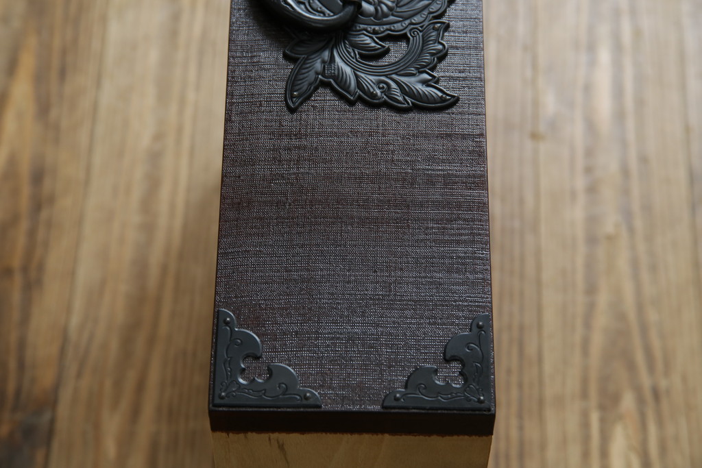 中古　美品!!　希少　仙台箪笥　特注モデル!!　和の空間を格上げする布目塗り仕上げのローチェスト(ローボード、時代箪笥、和たんす、衣装箪笥、引き出し、テレビボード、テレビ台)(定価約80万円)(R-083345)