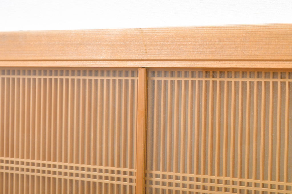 ビンテージ建具　両面ガラス　繊細な格子が目を惹く筬(おさ)欄間2枚セット(明り取り、明かり取り、オサランマ、ヴィンテージ、建具)(R-062630)