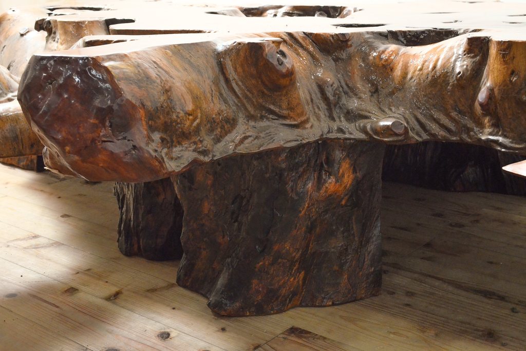 和製ヴィンテージ　特大!!　総欅材(ケヤキ材)　天板厚13.5cm　自然の壮大さを感じさせる、古木を輪切りにした一枚板の座卓(ローテーブル、センターテーブル、ビンテージ)(推定 定価約200万円以上)(R-058336)